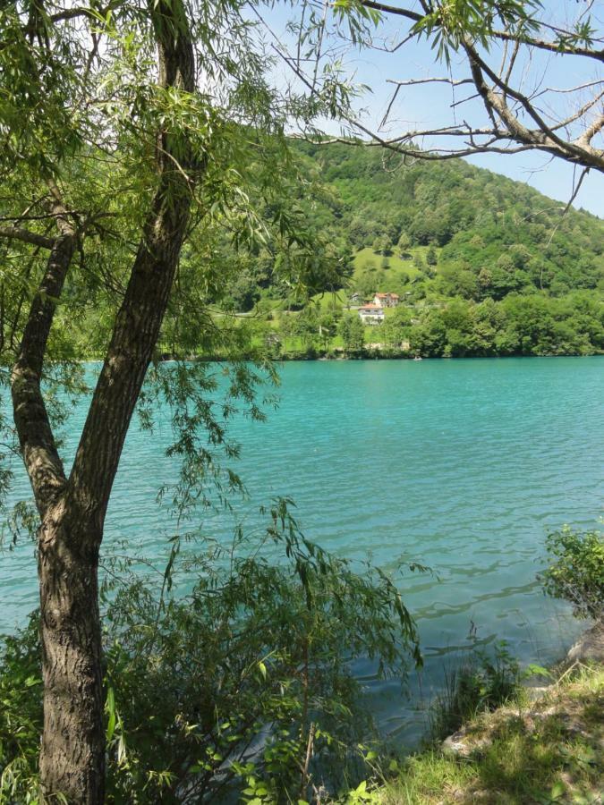 Apartma Jezero โมสต์ นา โซชิ ภายนอก รูปภาพ