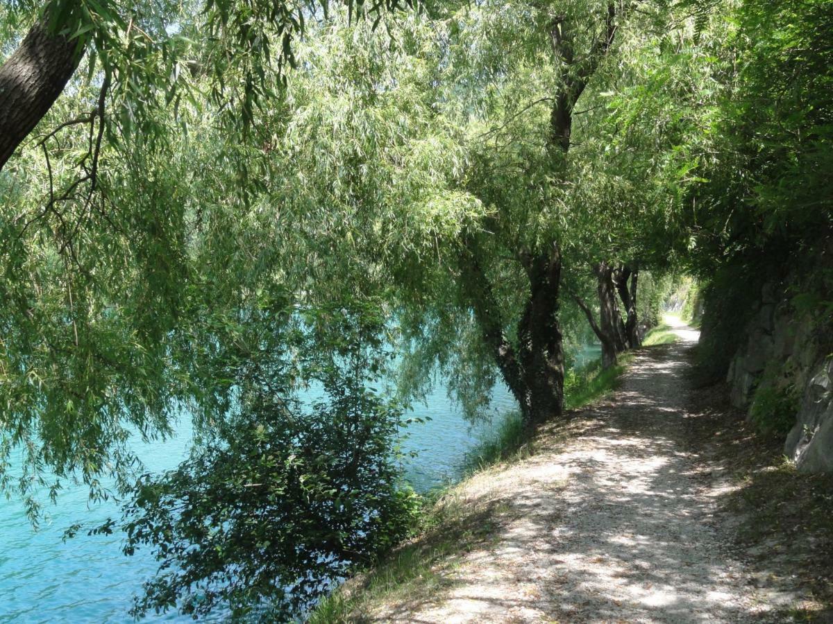 Apartma Jezero โมสต์ นา โซชิ ภายนอก รูปภาพ
